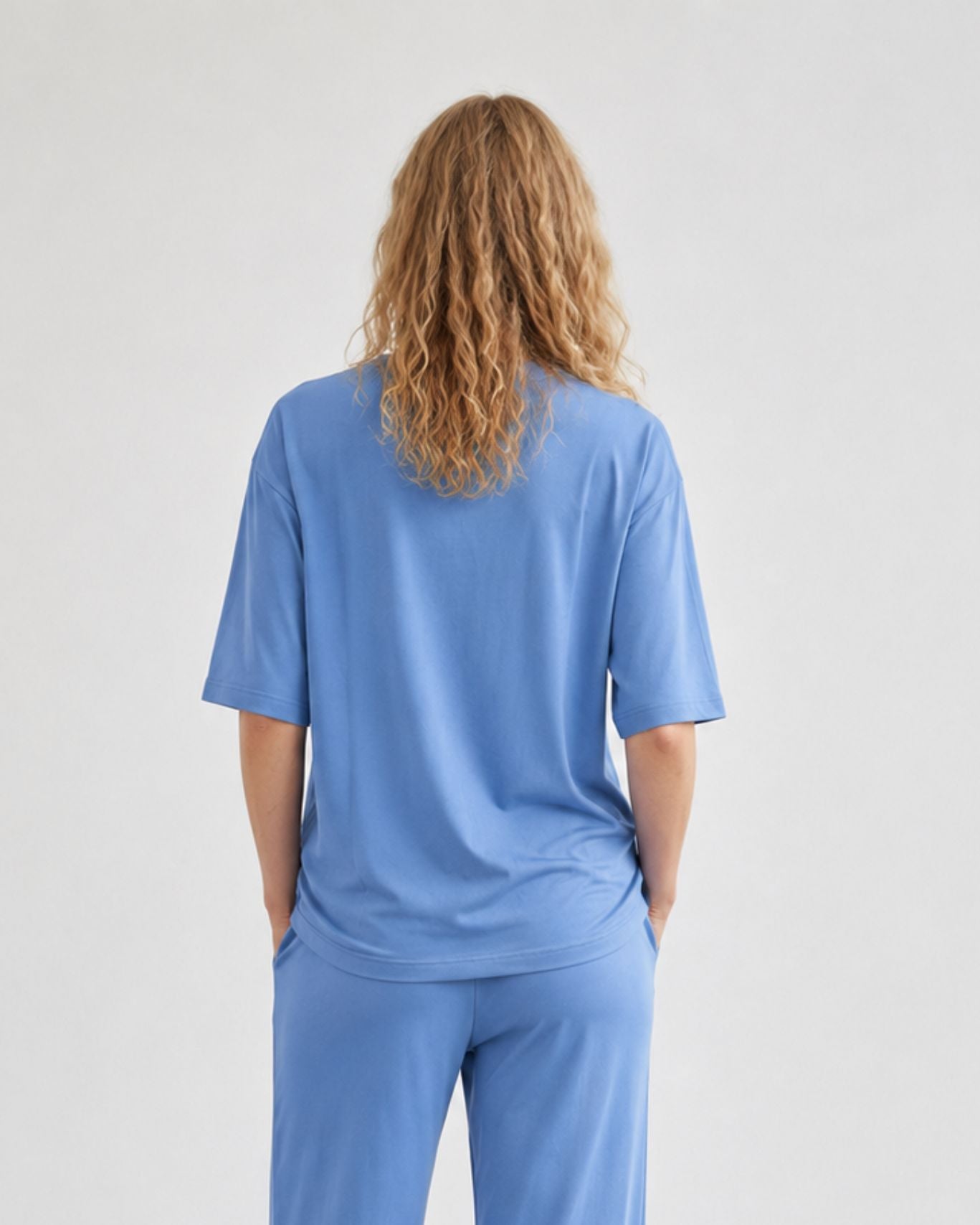 Bluzka Comfy Blue Sky z modalu